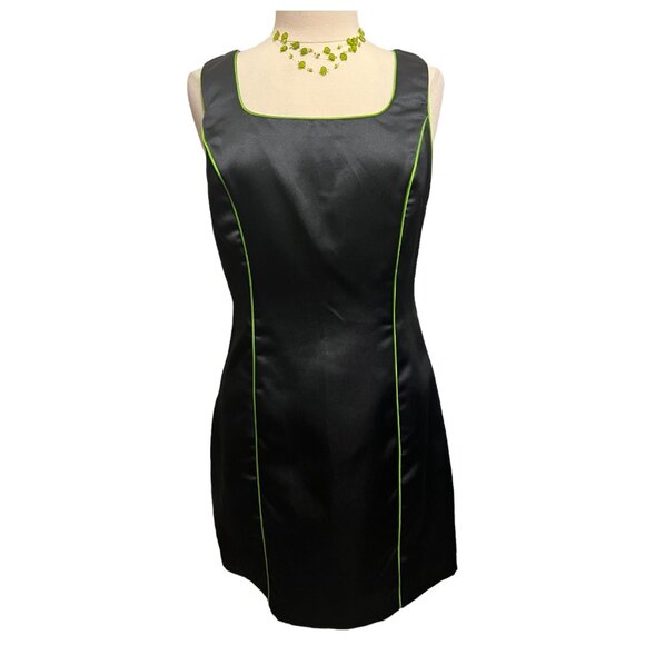 Short black and green dress - Picture 1 of 6